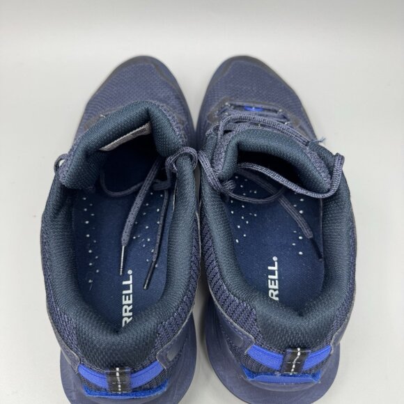 Athletic_Shoes
